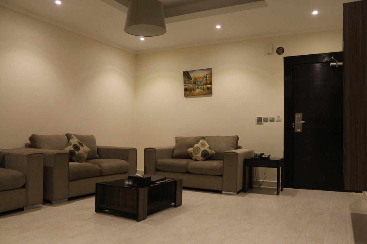 Valencia Hotel Suites Khobar Bagian luar foto
