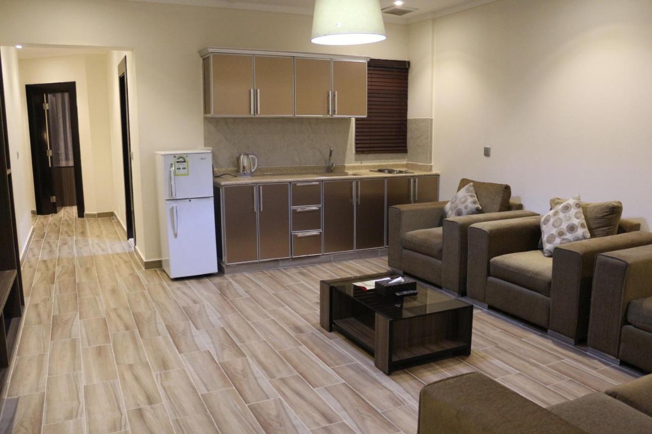 Valencia Hotel Suites Khobar Bagian luar foto