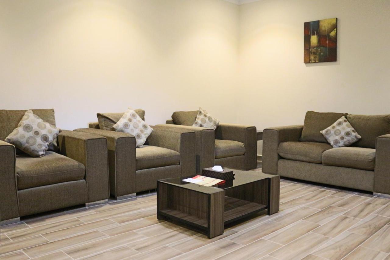 Valencia Hotel Suites Khobar Bagian luar foto