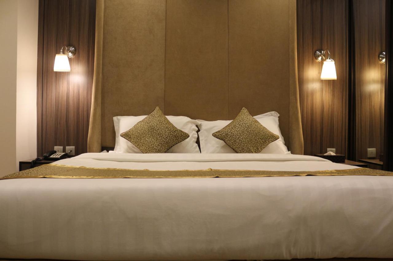 Valencia Hotel Suites Khobar Bagian luar foto
