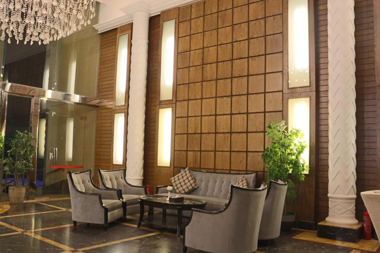 Valencia Hotel Suites Khobar Bagian luar foto