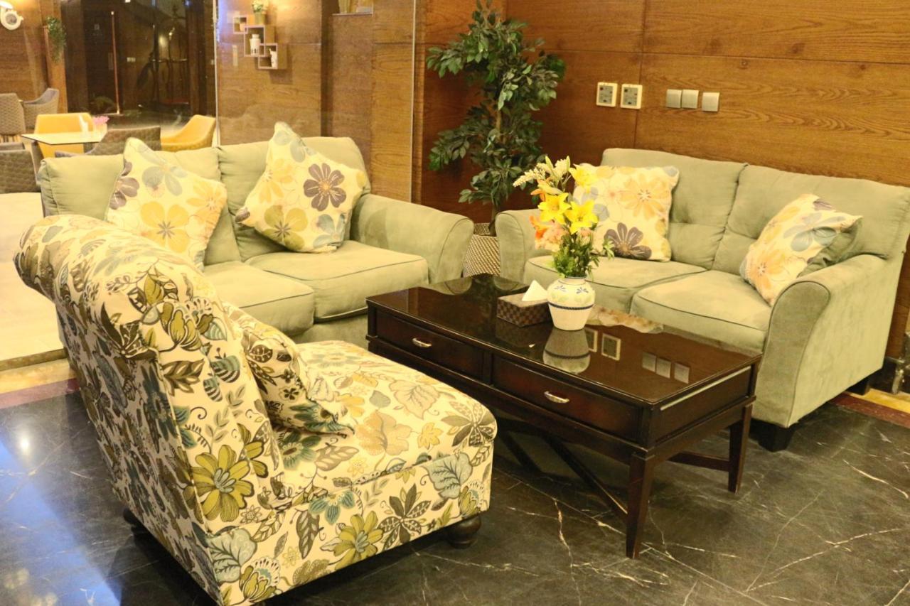 Valencia Hotel Suites Khobar Bagian luar foto