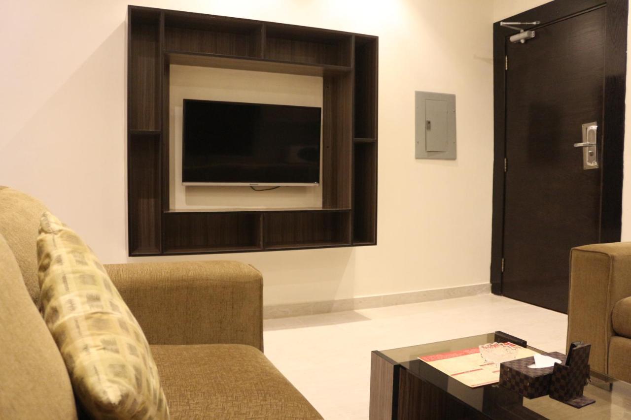 Valencia Hotel Suites Khobar Bagian luar foto