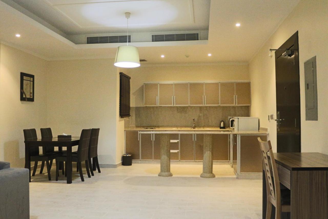 Valencia Hotel Suites Khobar Bagian luar foto