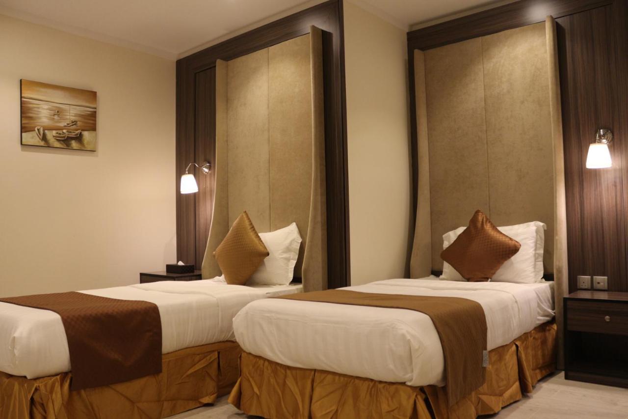 Valencia Hotel Suites Khobar Bagian luar foto