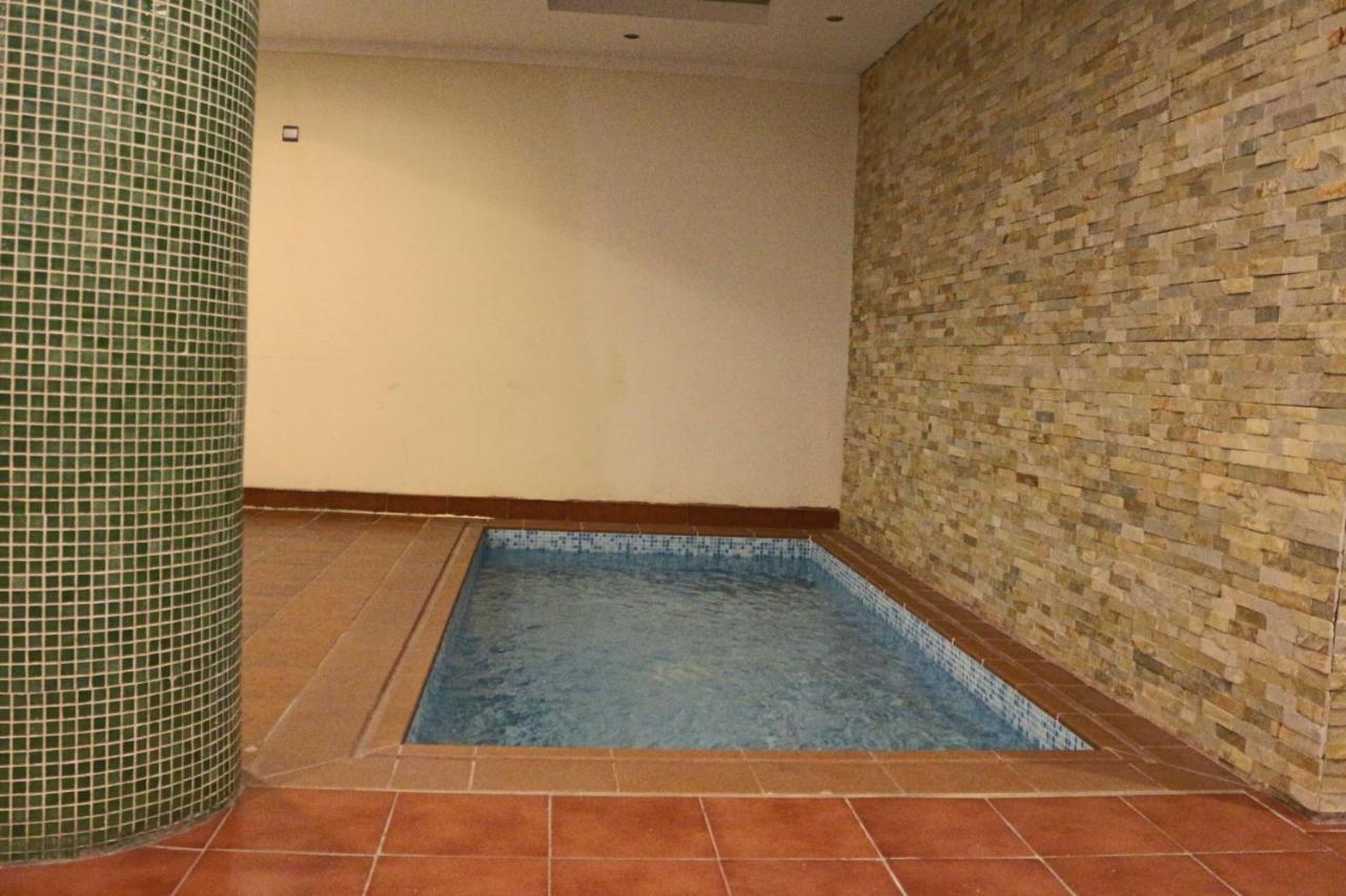 Valencia Hotel Suites Khobar Bagian luar foto