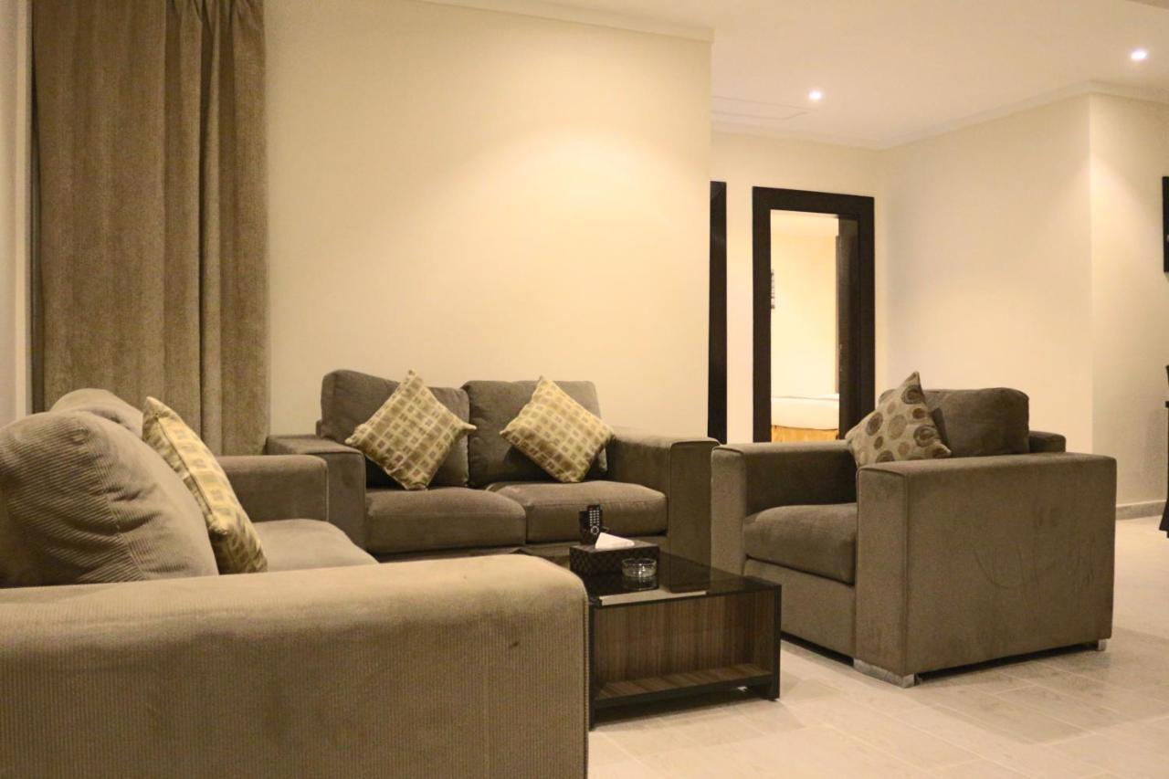 Valencia Hotel Suites Khobar Bagian luar foto