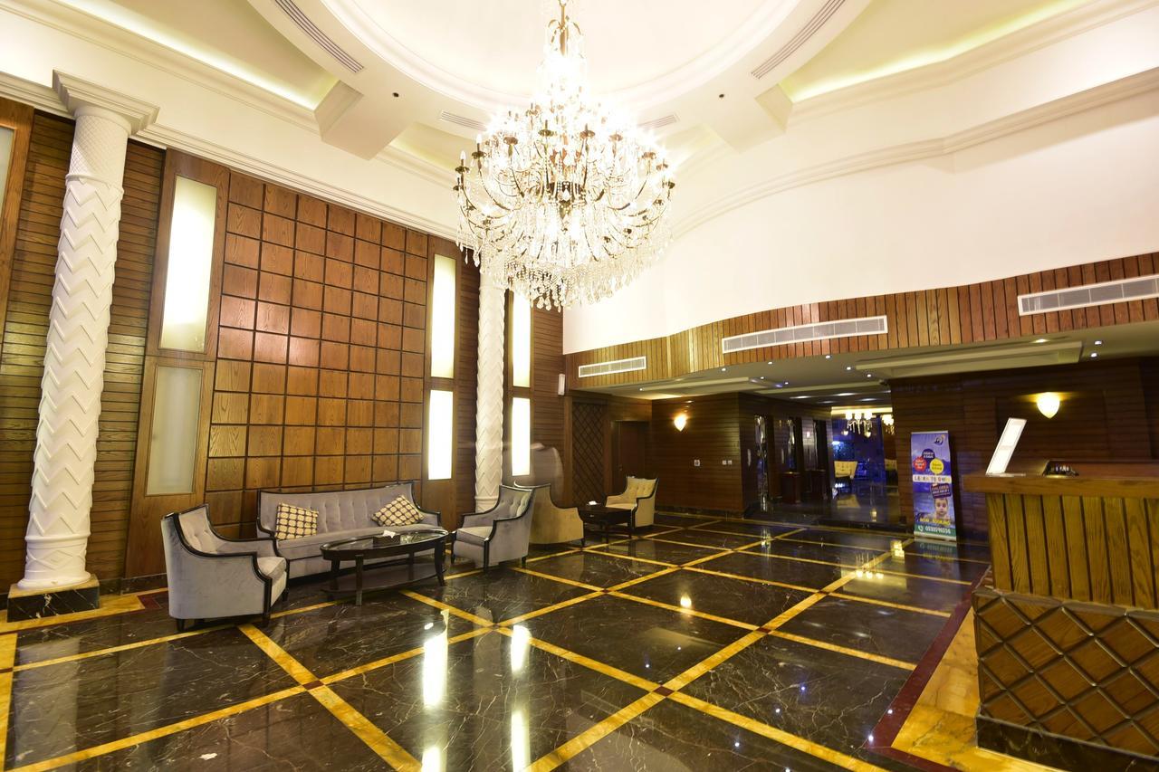 Valencia Hotel Suites Khobar Bagian luar foto