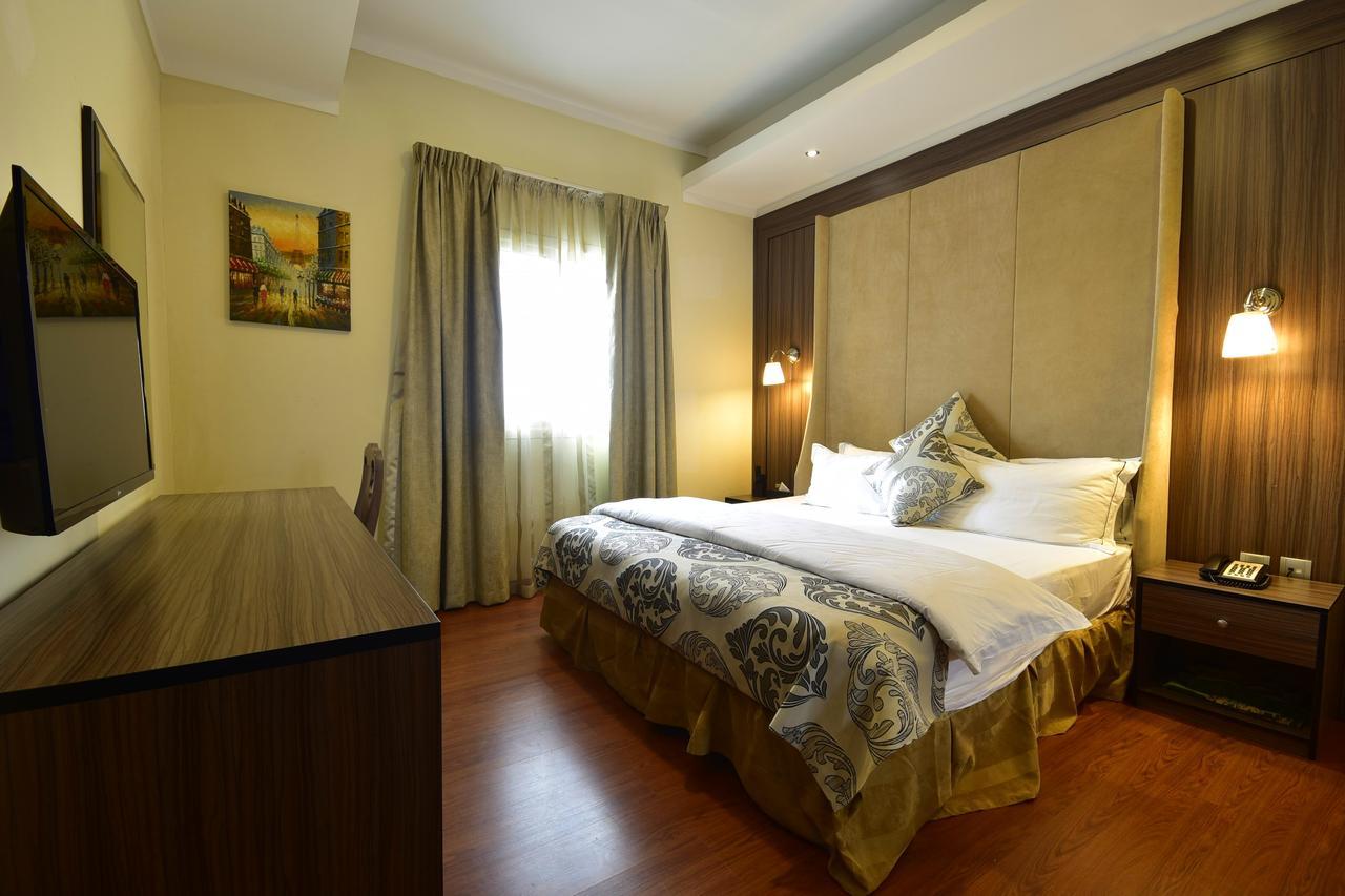 Valencia Hotel Suites Khobar Bagian luar foto